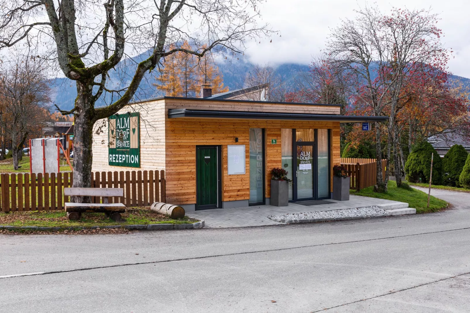 Chalet Sonnenschein-Exterior summer