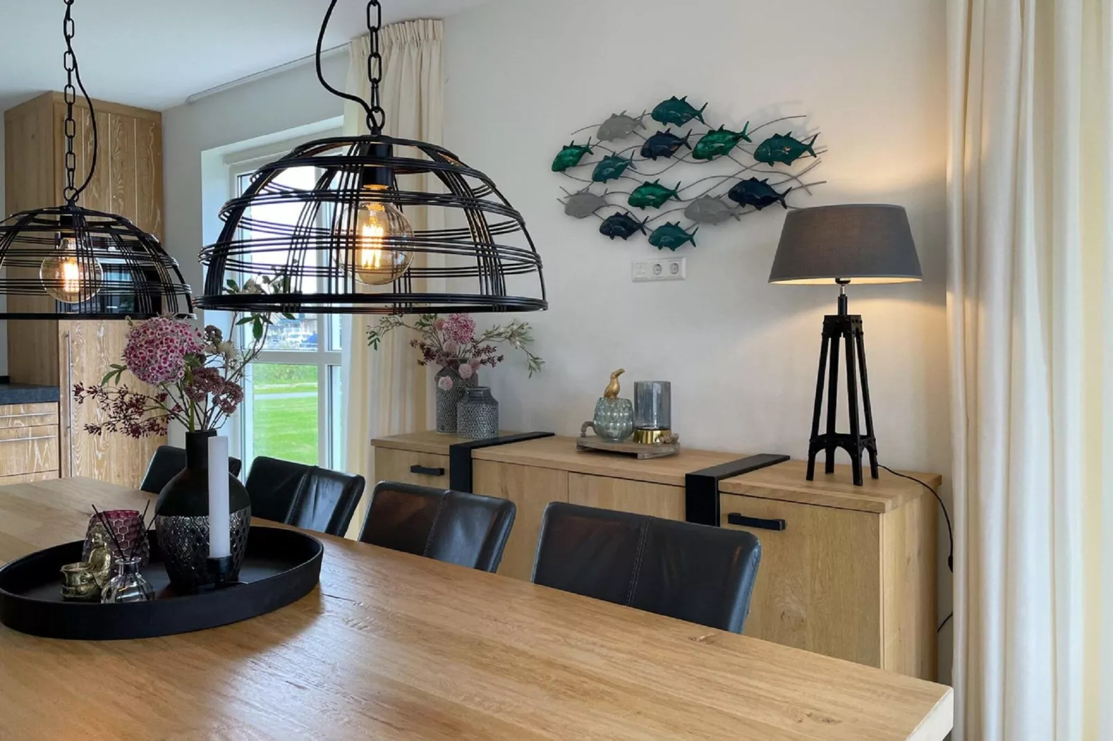 Friese Meren Villa's 18-Dining room
