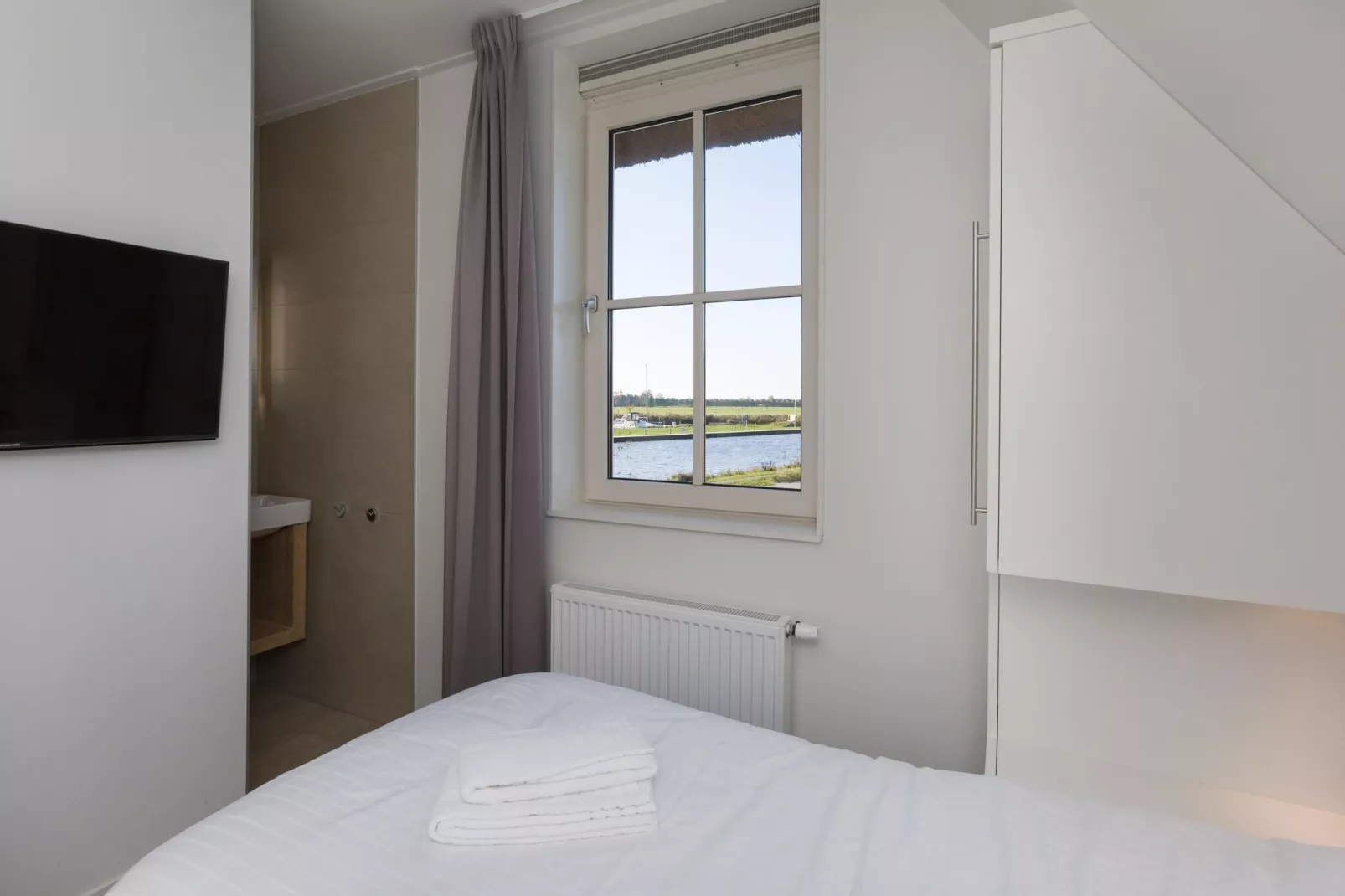 Friese Meren Villa's 18-Bedroom