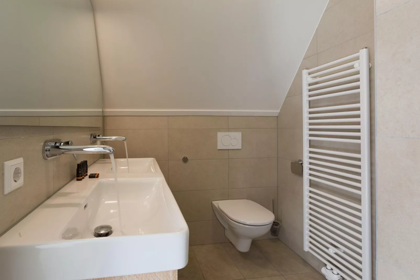 Friese Meren Villa's 18-Bathroom