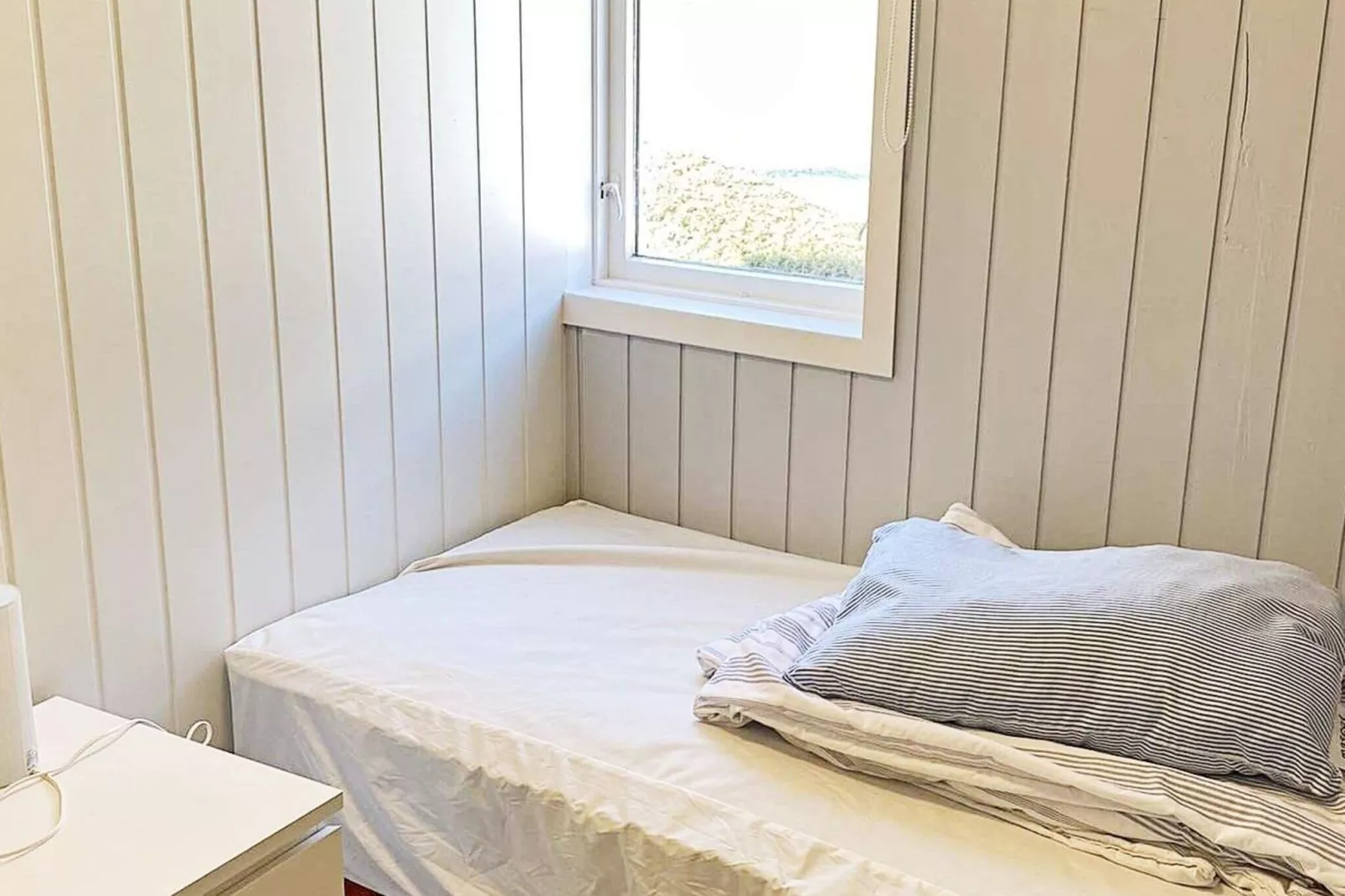 37596 JARLE-Indoor