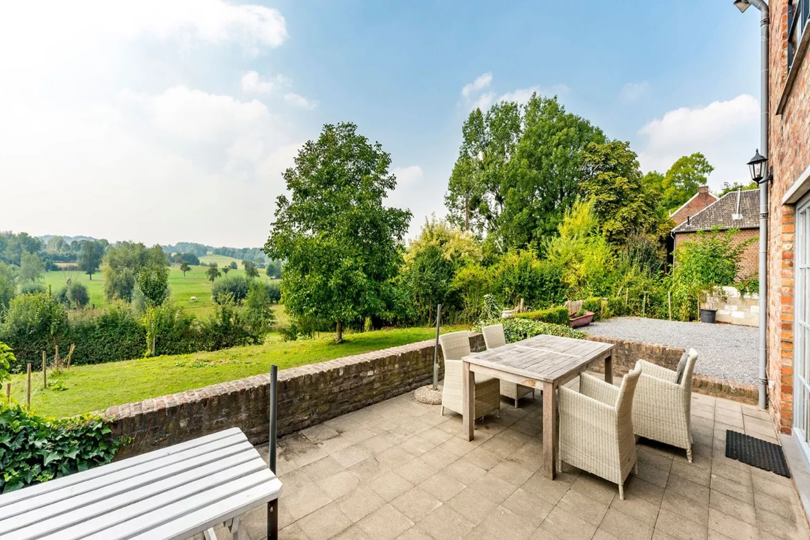 Magnifique habitation pour 18 Adultes-Terrassenbalkon