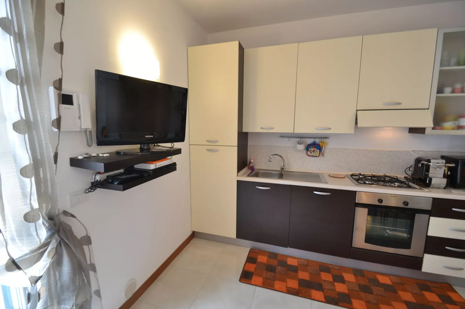 Vista Gentile-Kitchen