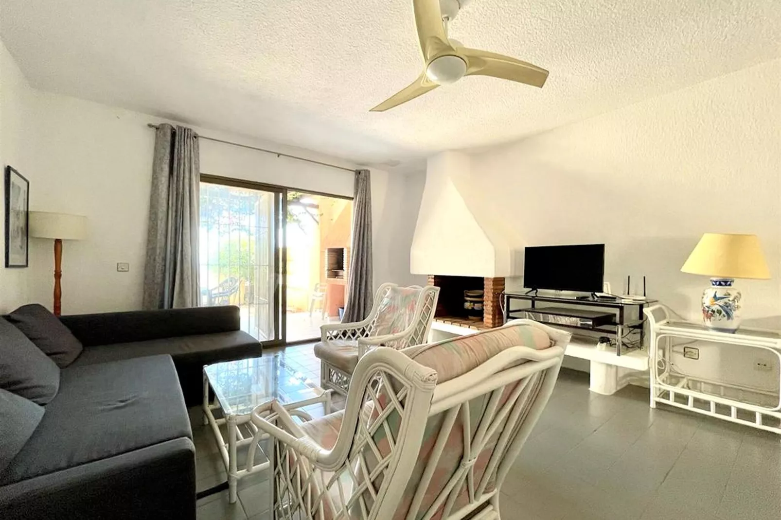 Los Kiwis 1ª línea de playa-Living room