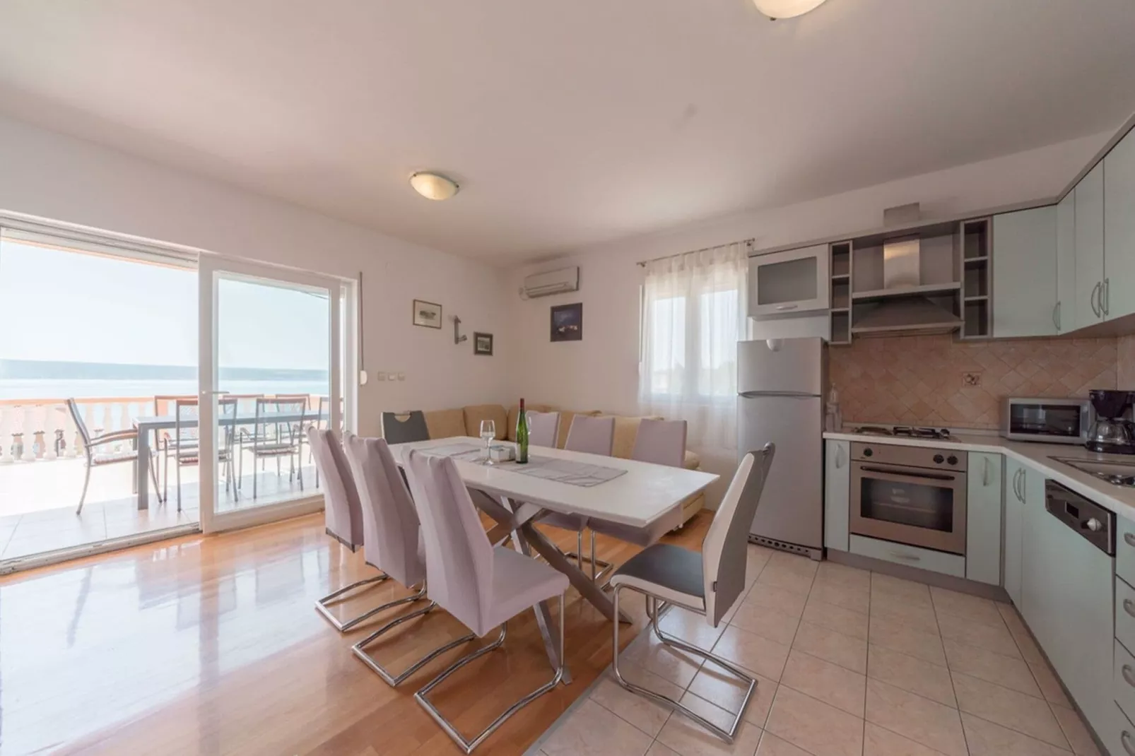 Villa Jasenice-Dining room