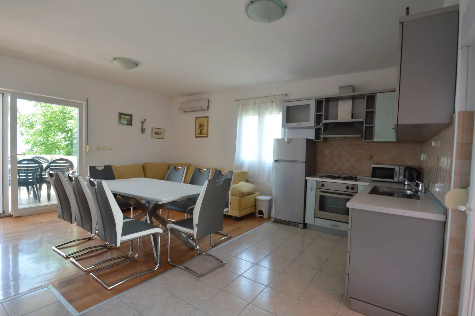 Villa Jasenice-Dining room