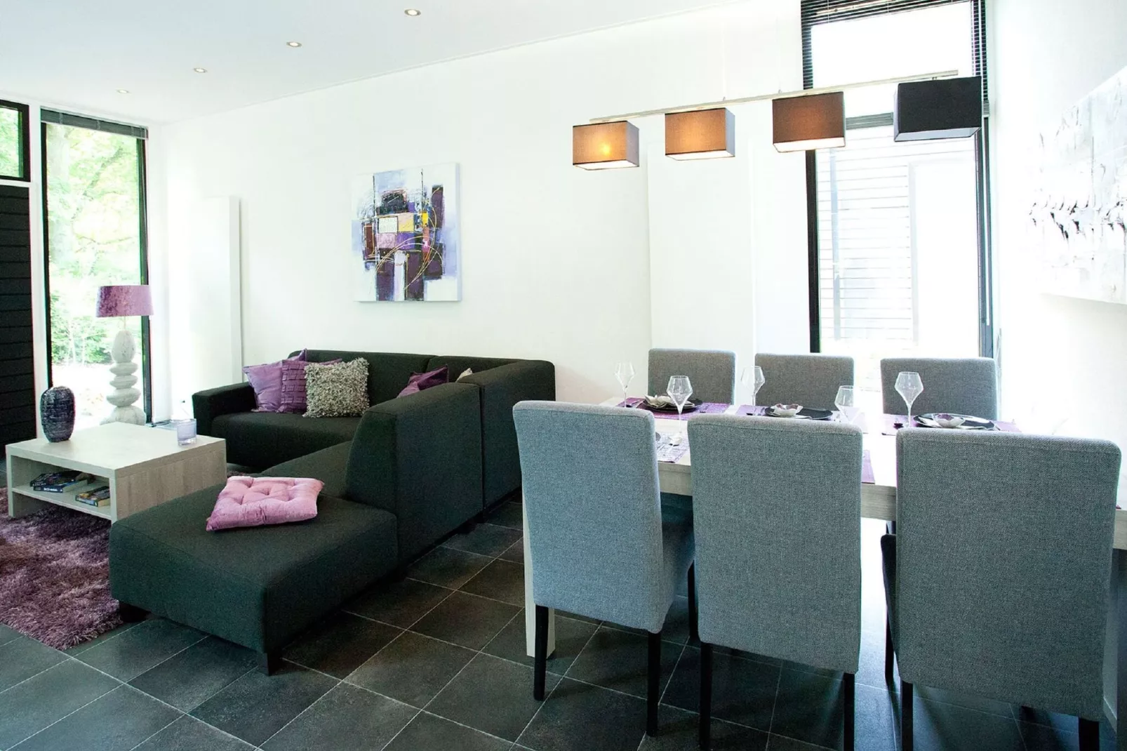 Resort Maasduinen 10-Dining room
