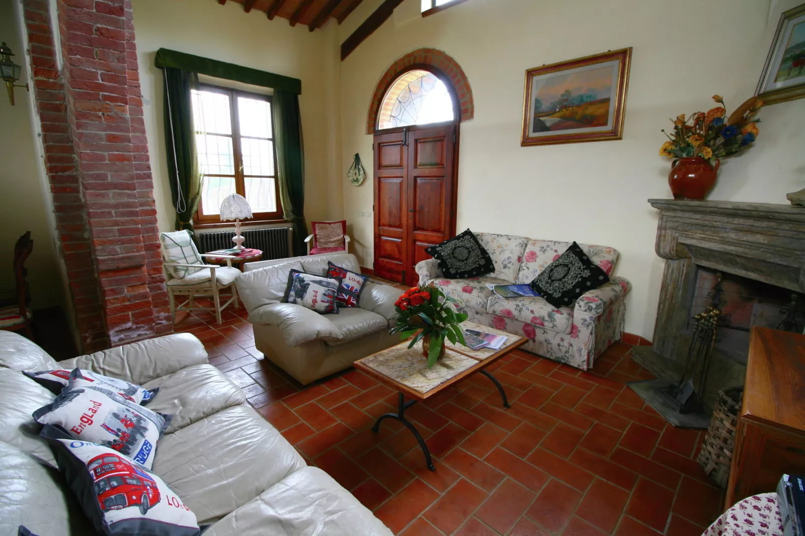 Villa Rapolano-Living room