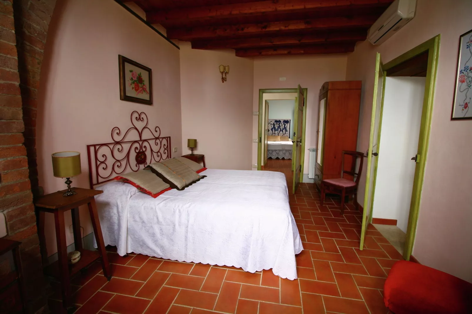 Villa Rapolano-Bedroom