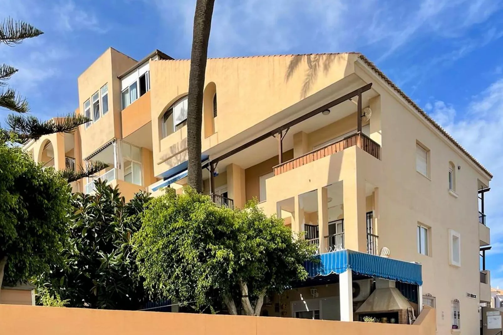 Residencial Hibiscus 405-Exterior summer
