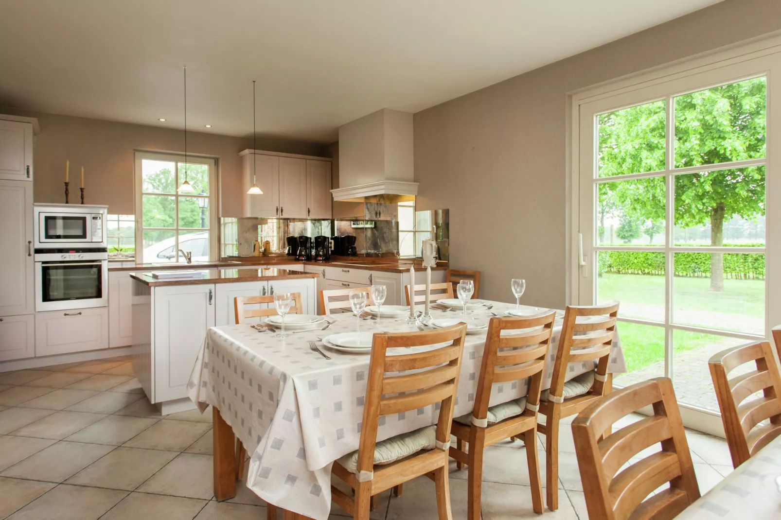 Bovelinde-Dining room
