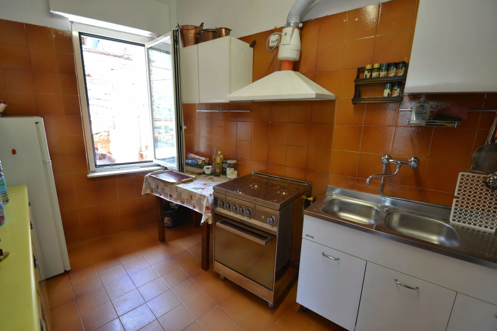 Fiore in testa-Kitchen