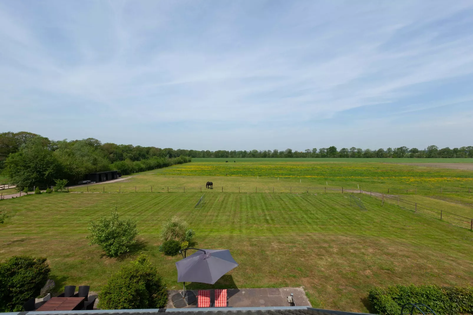 Lyts Sypenstien-View summer