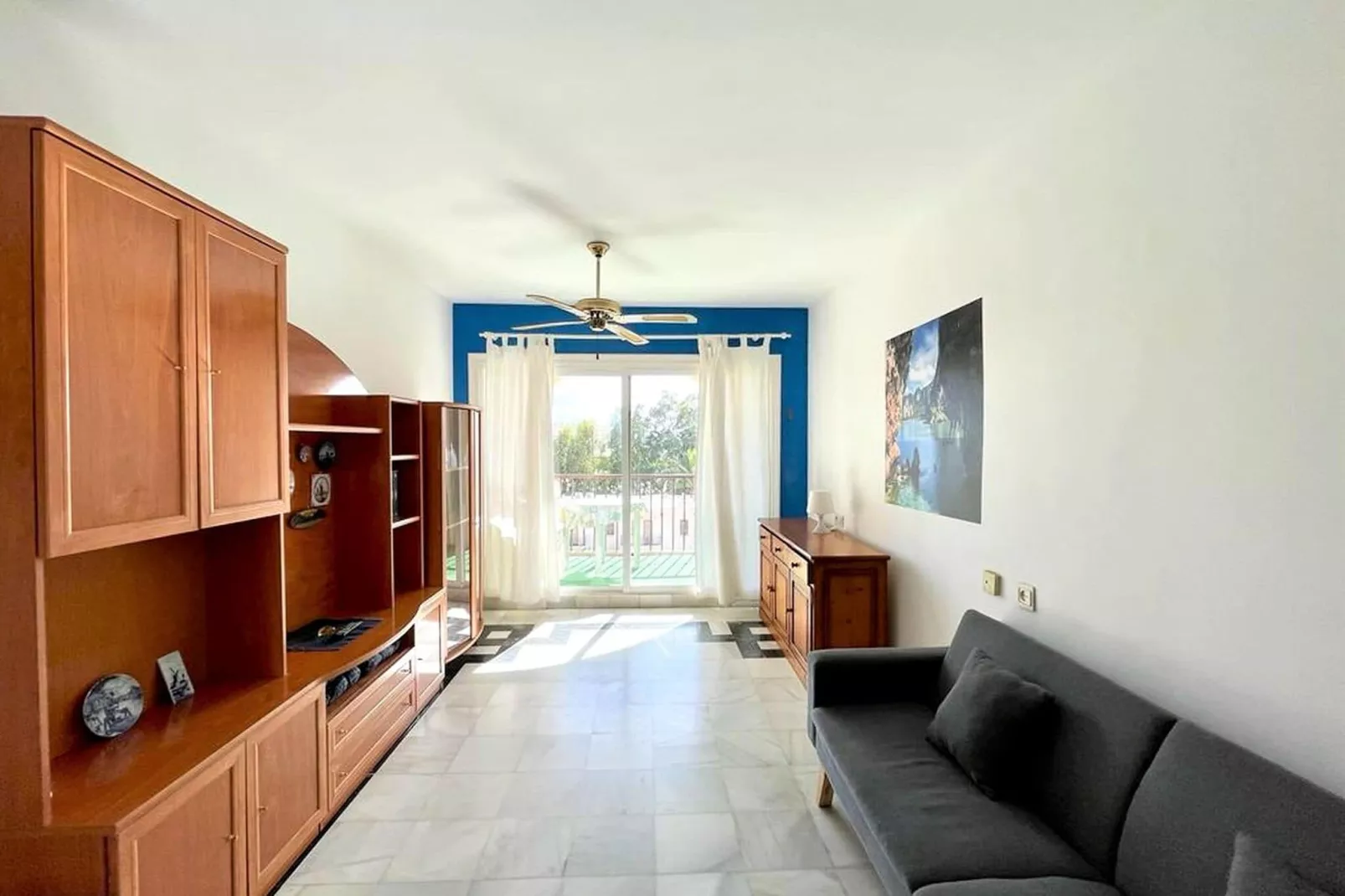 Residencial Hibiscus 405-Living room
