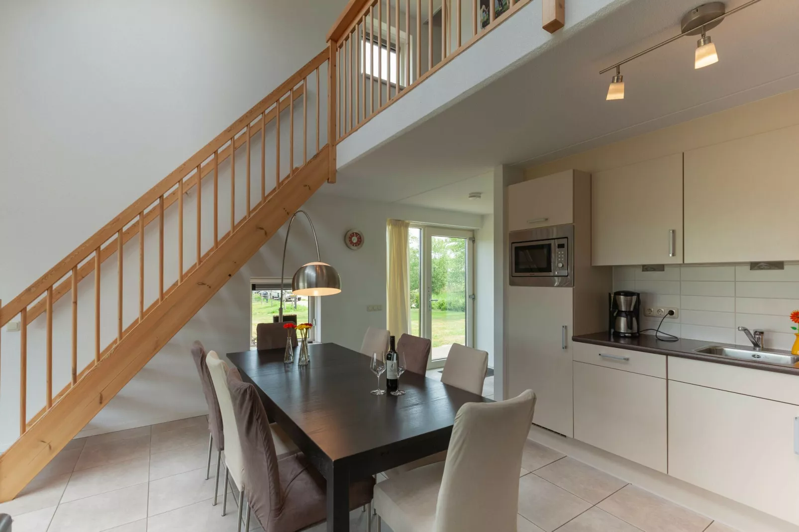 Lyts Sypenstien-Dining room