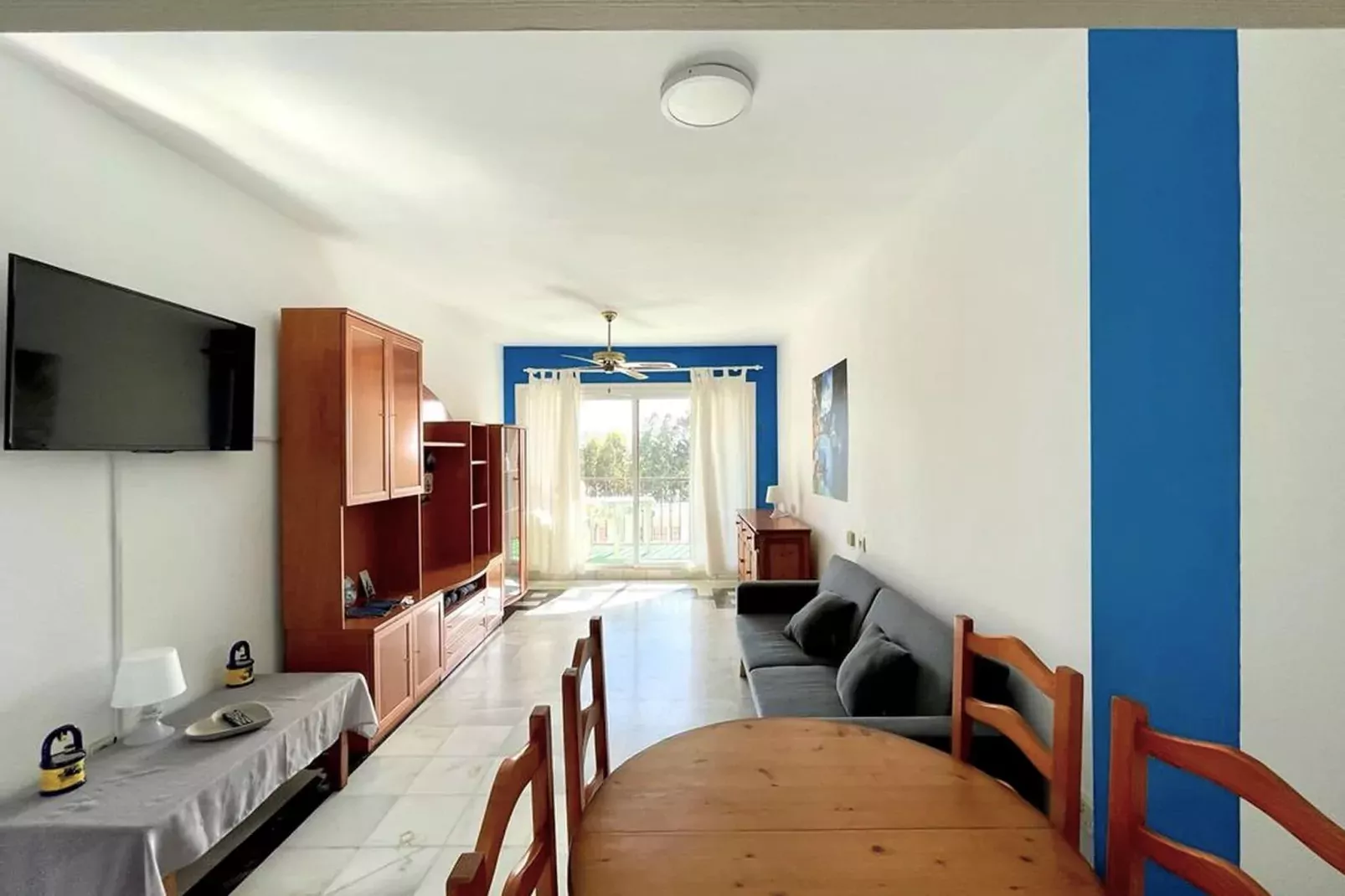 Residencial Hibiscus 405-Living room