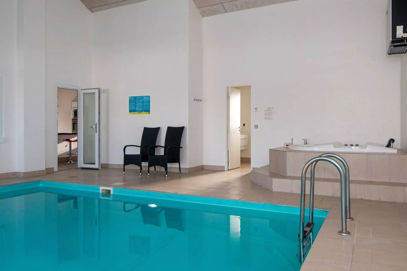10 person holiday home in Grenaa-By Traum-Pool