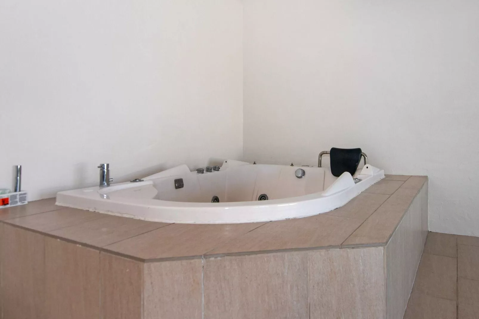 10 person holiday home in Grenaa-By Traum-Spa