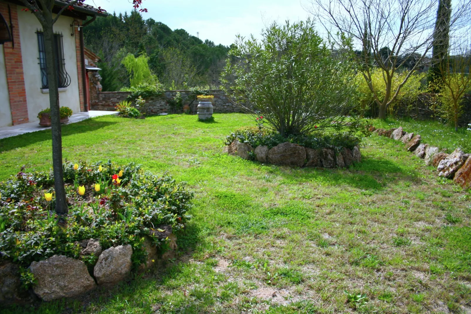 Villa Rapolano-Gardens summer
