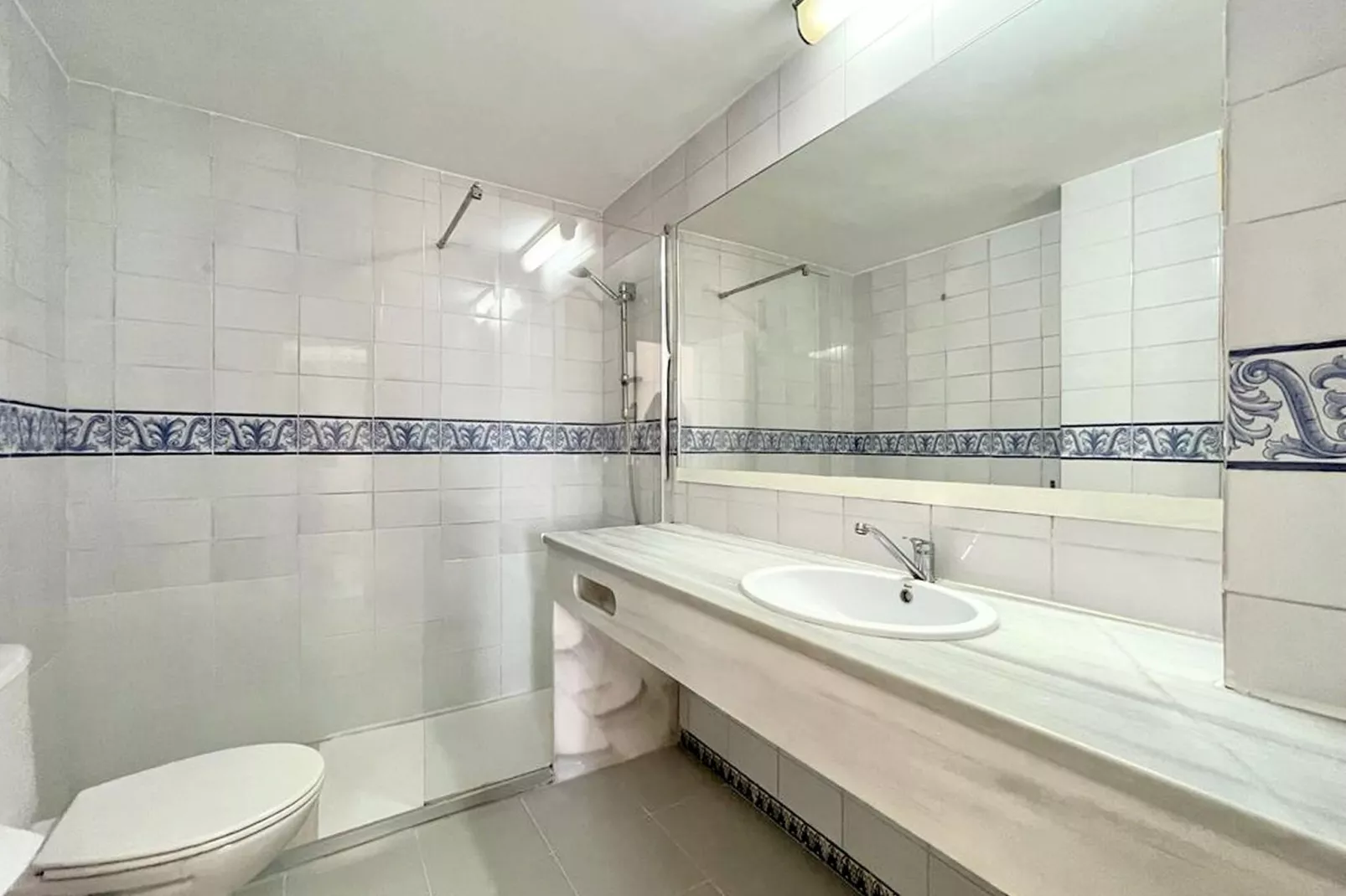 Residencial Hibiscus 405-Bathroom