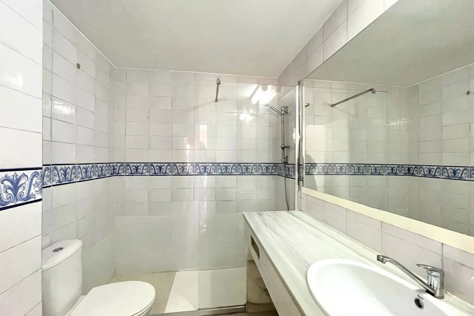 Residencial Hibiscus 405-Bathroom