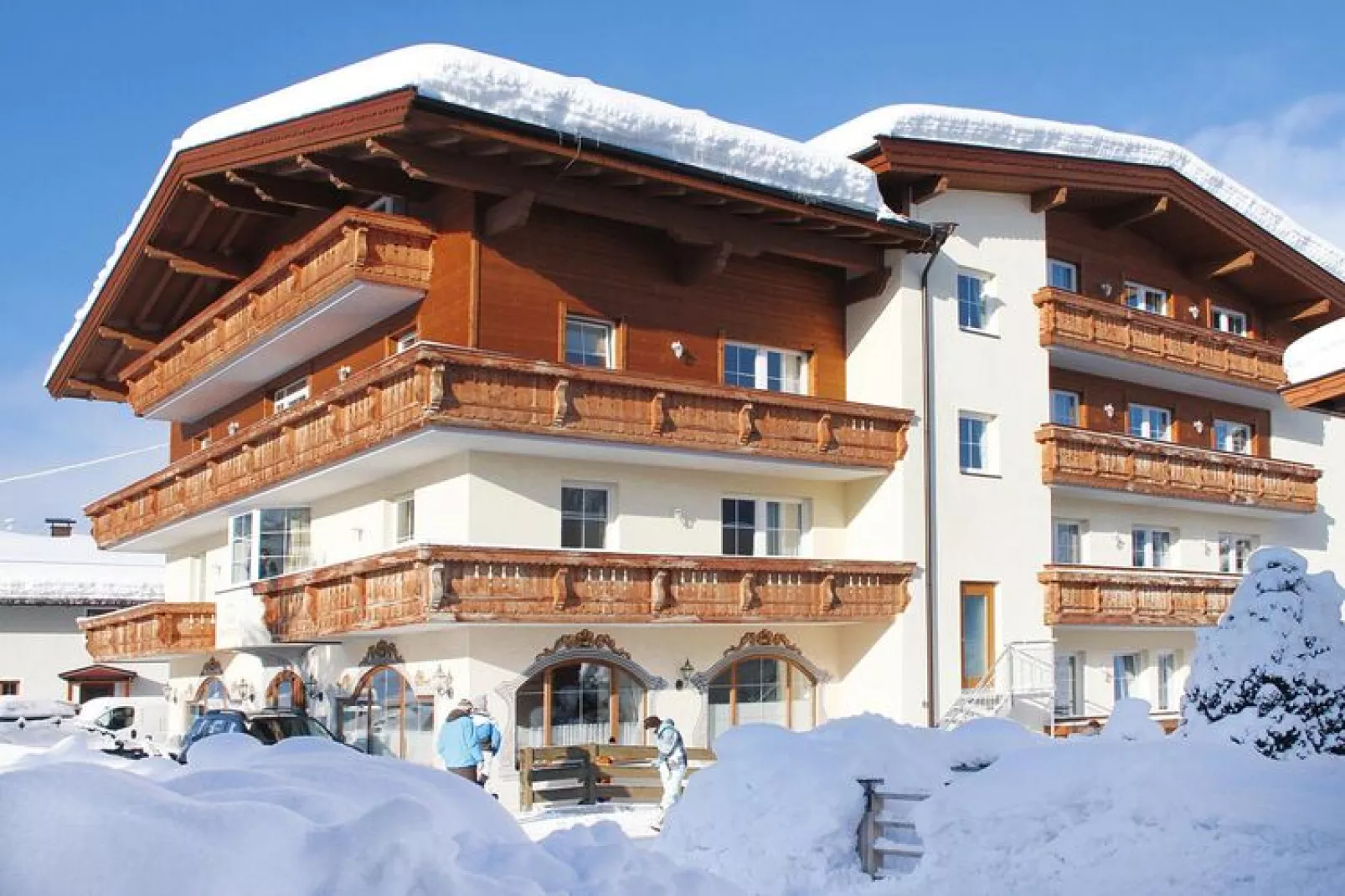 Vicky Apartments-Exterior winter