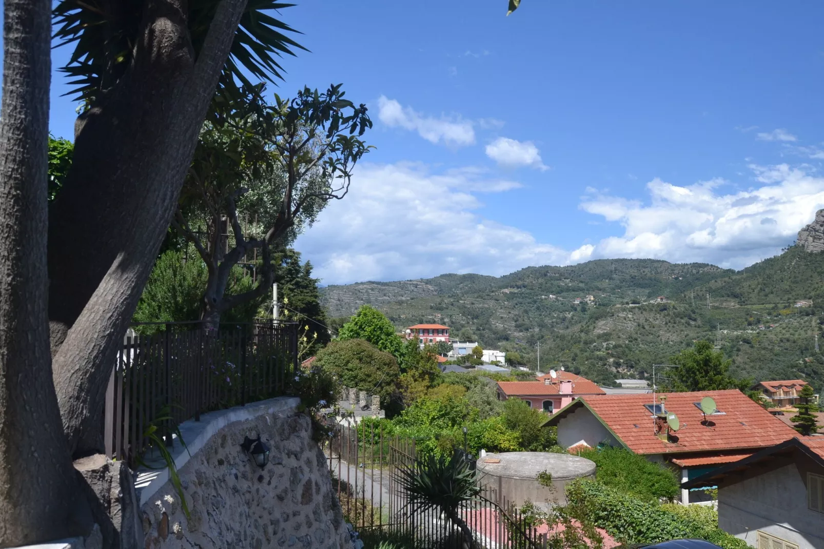 Casa Longo-View summer