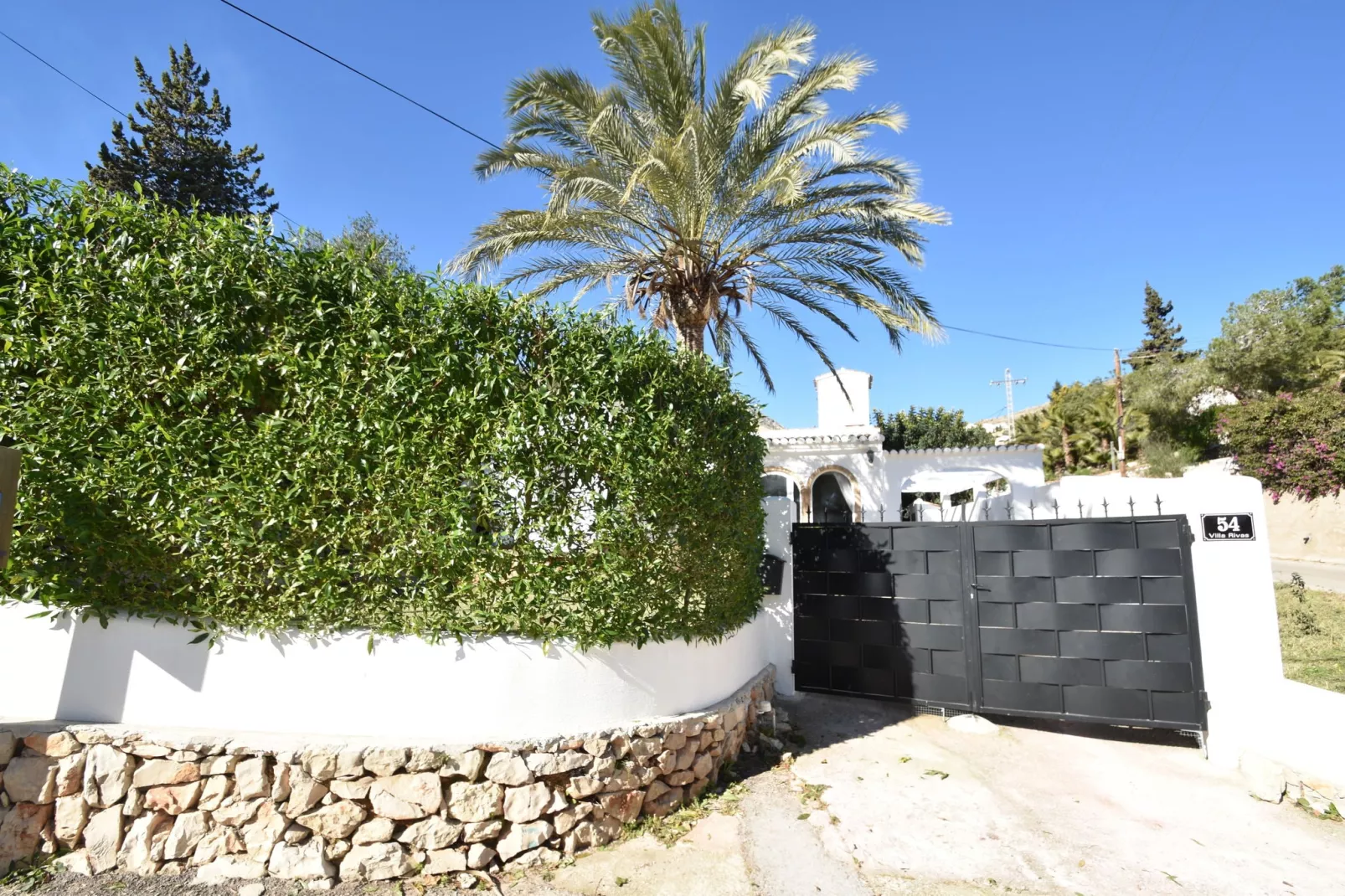 Villa Rivas-Exterior summer
