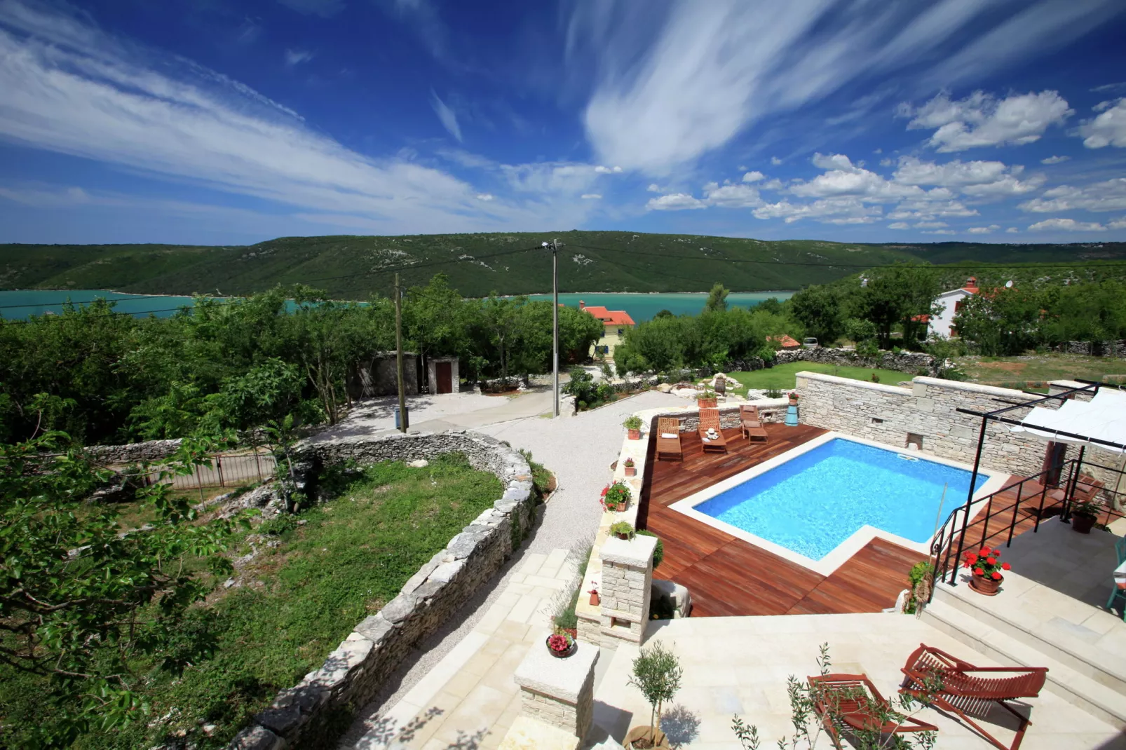 Villa Gelci-Außenbereich Sommer