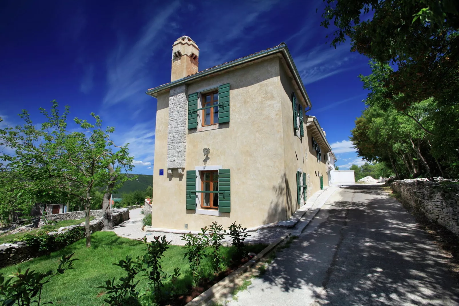 Villa Gelci-Außenbereich Sommer