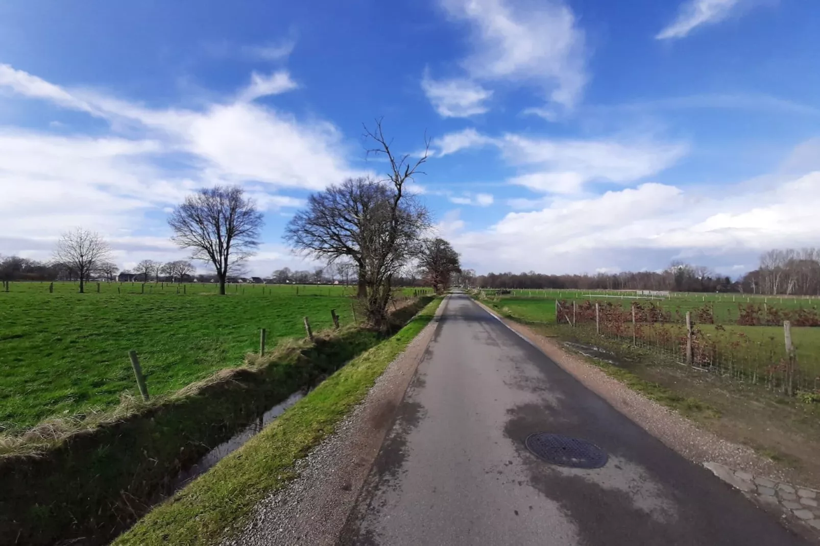 Broville-Zones d'été à 1 km