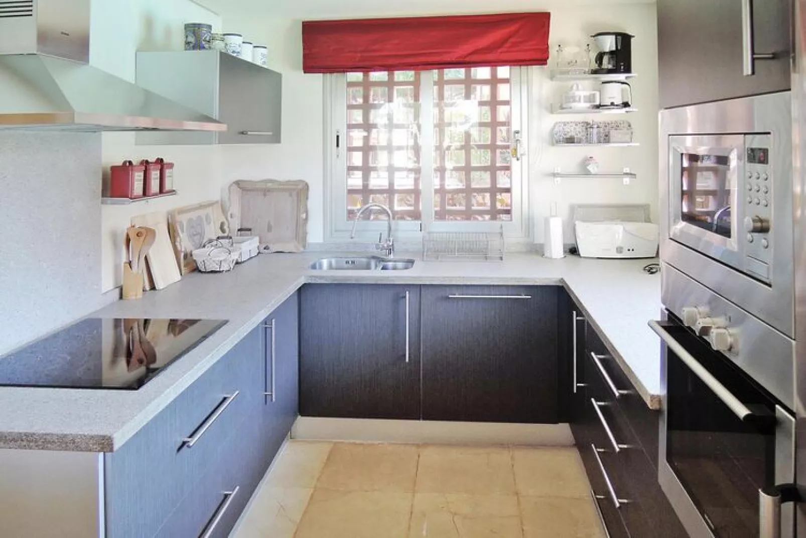Magna Manilva / max 2 Personen-Kitchen
