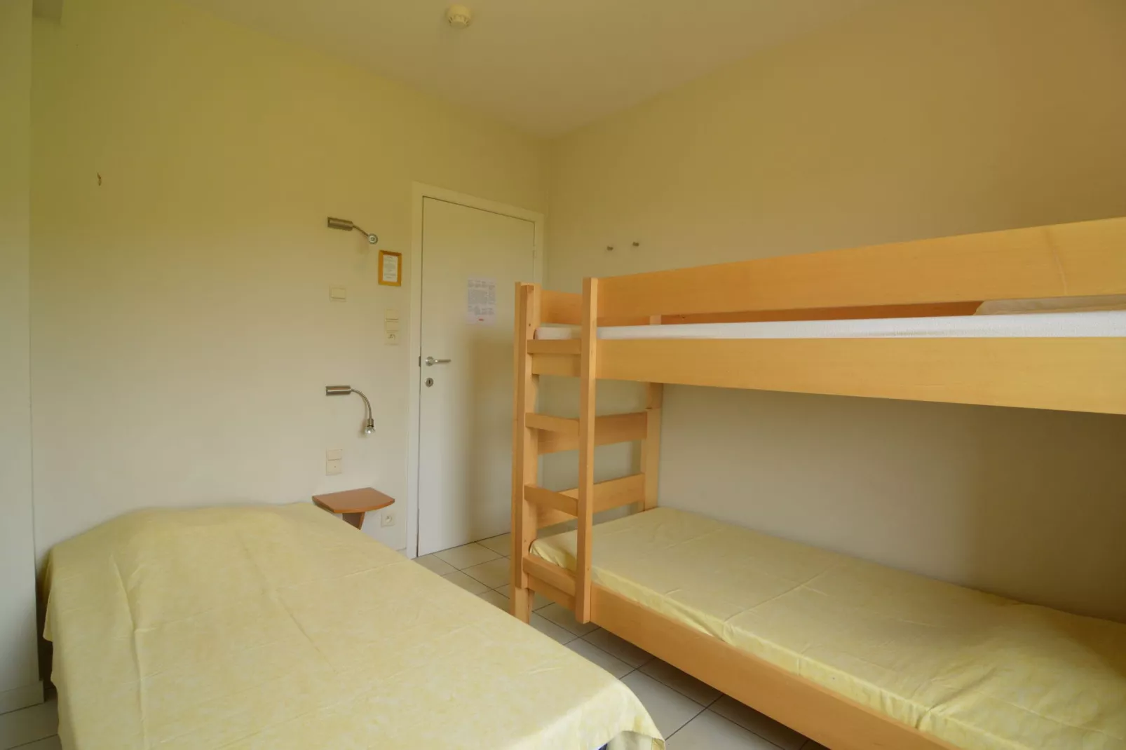 Aux Quatre Saisons-Bedroom