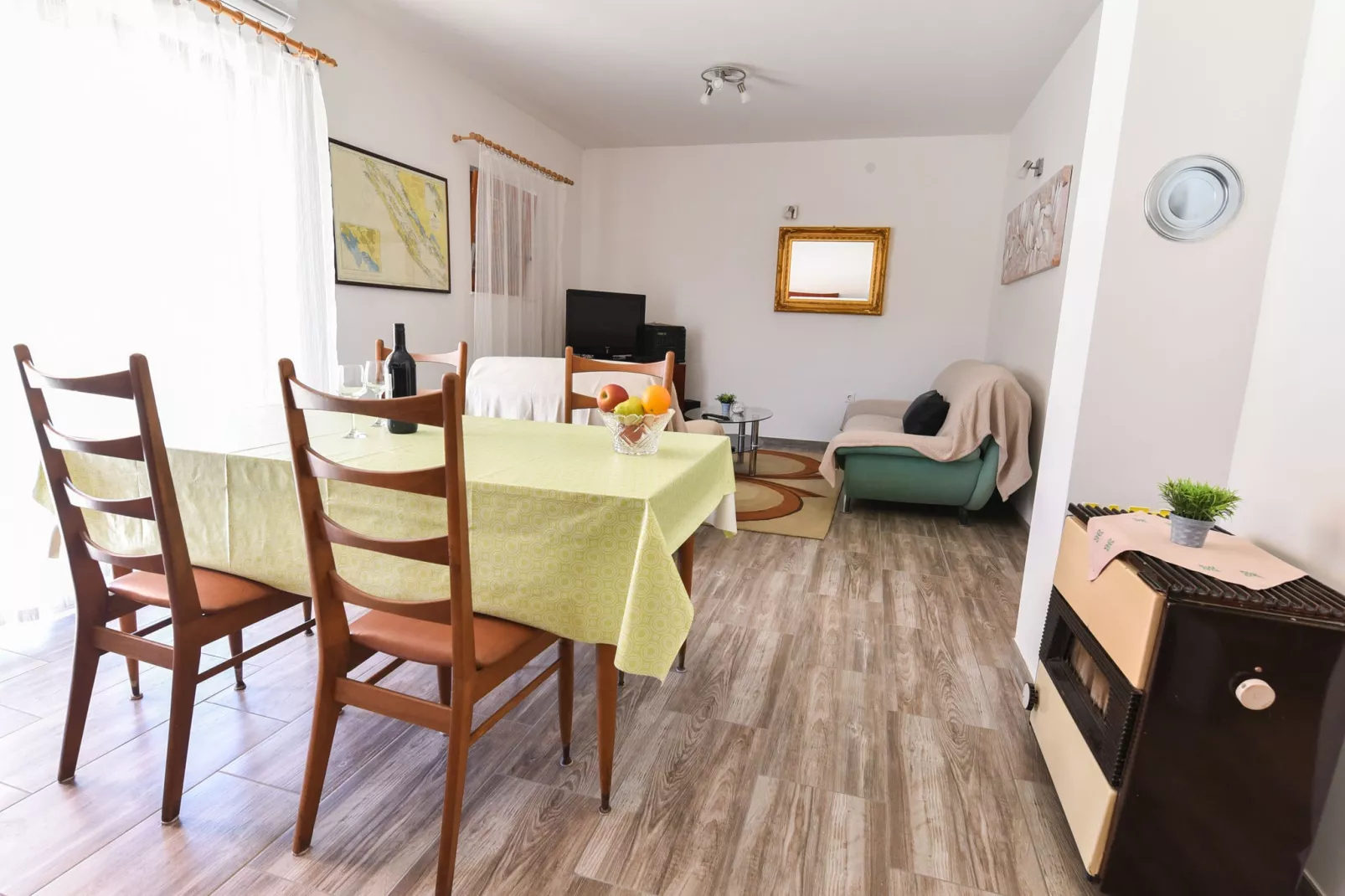 Vacation house Baric-Esszimmer