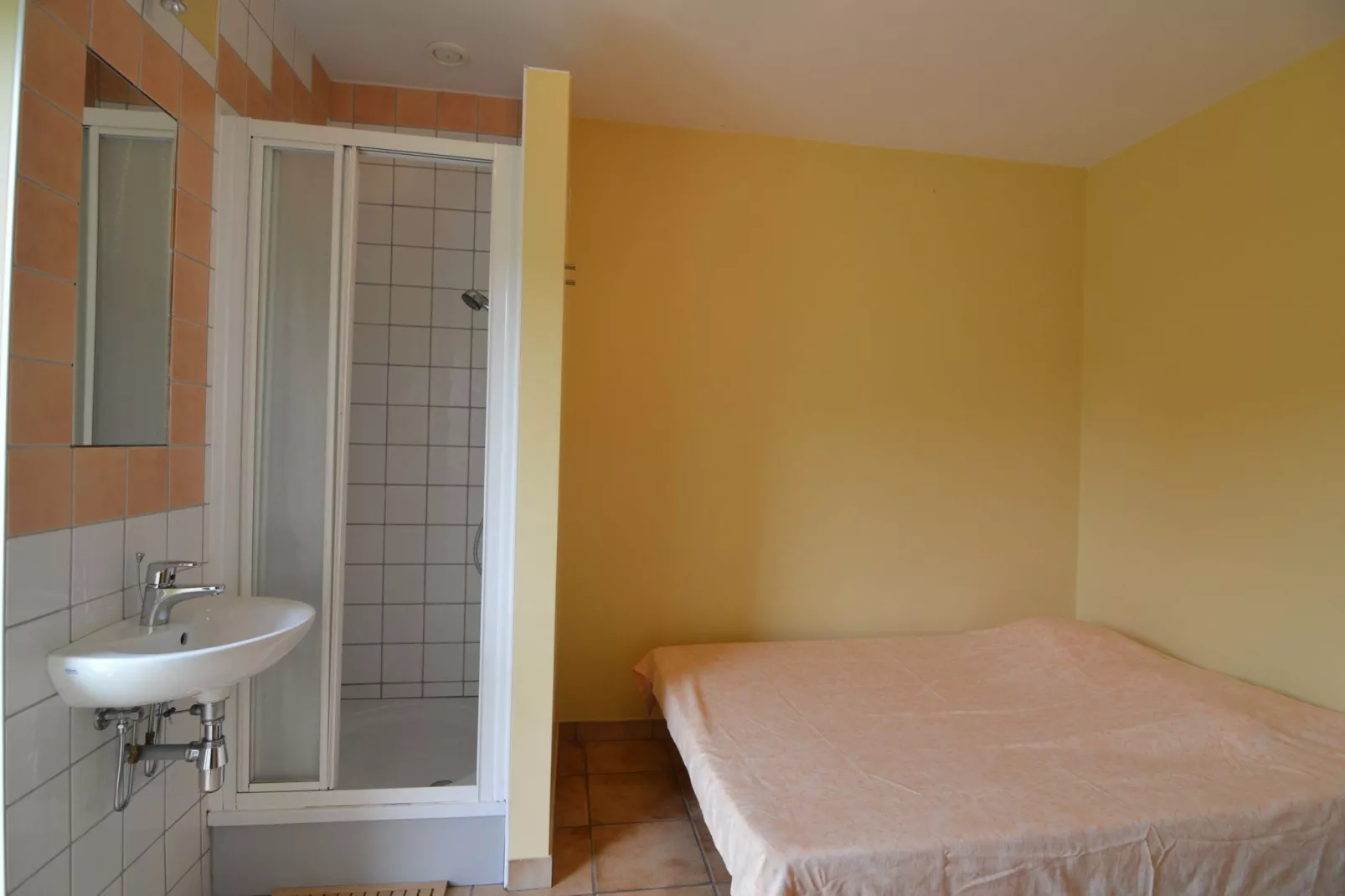 Aux Quatre Saisons-Bedroom