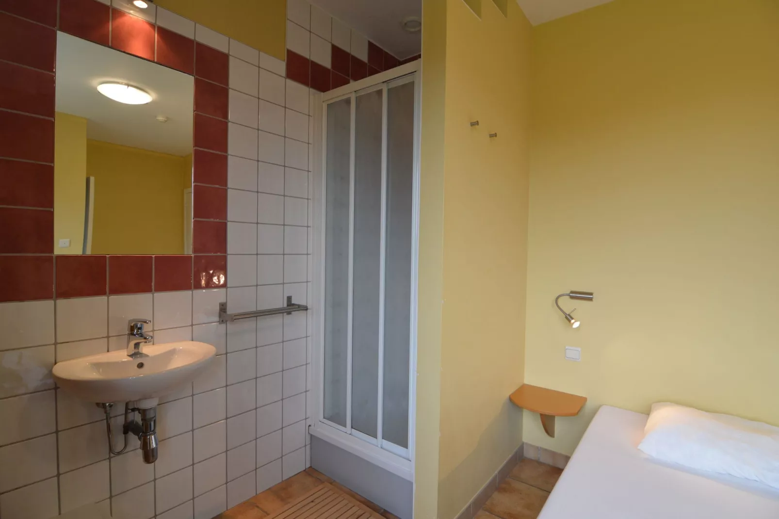 Aux Quatre Saisons-Bathroom