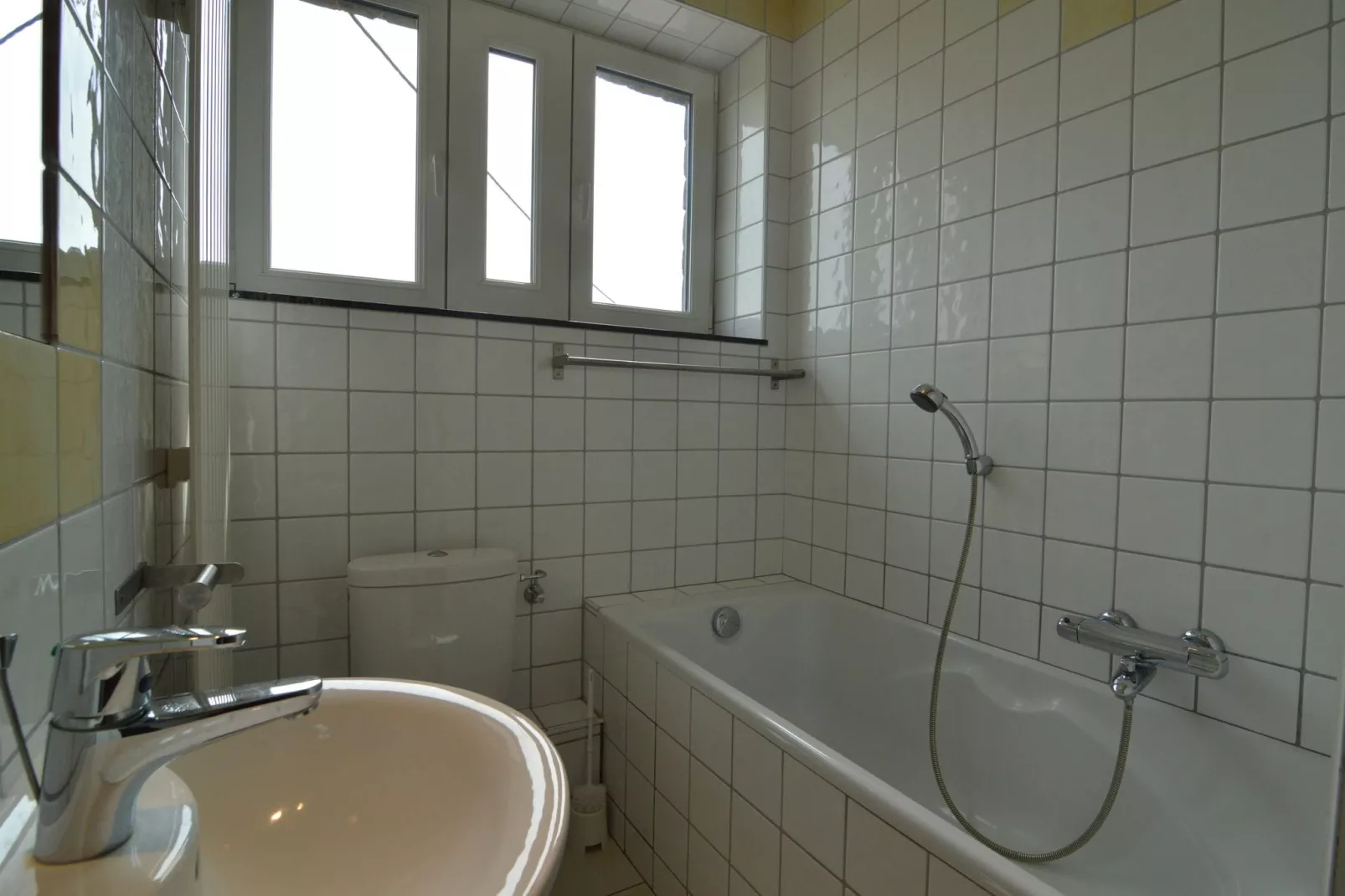 Aux Quatre Saisons-Bathroom