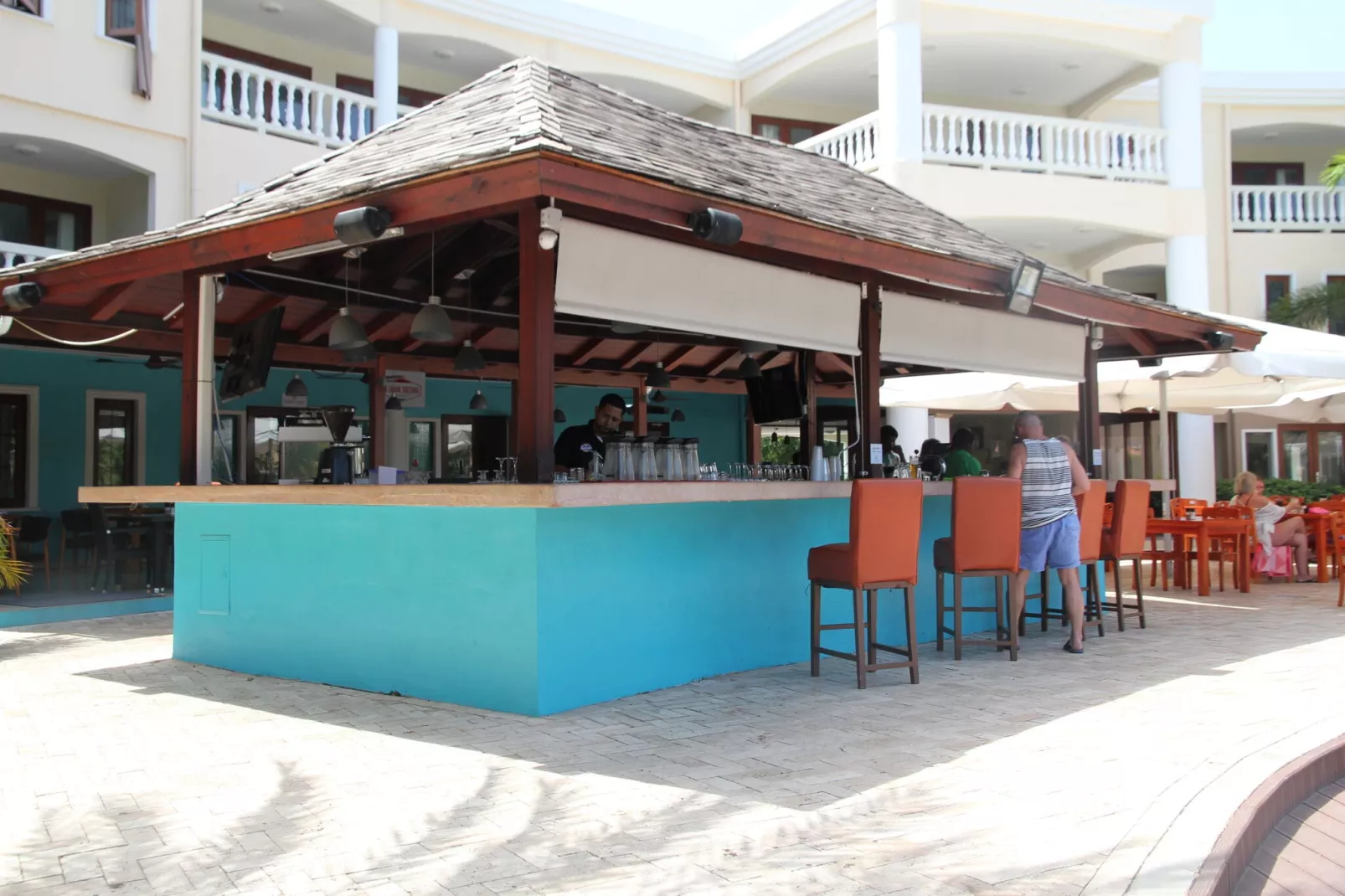 Villa 3 bedroom with private pool-Parkeinrichtungen