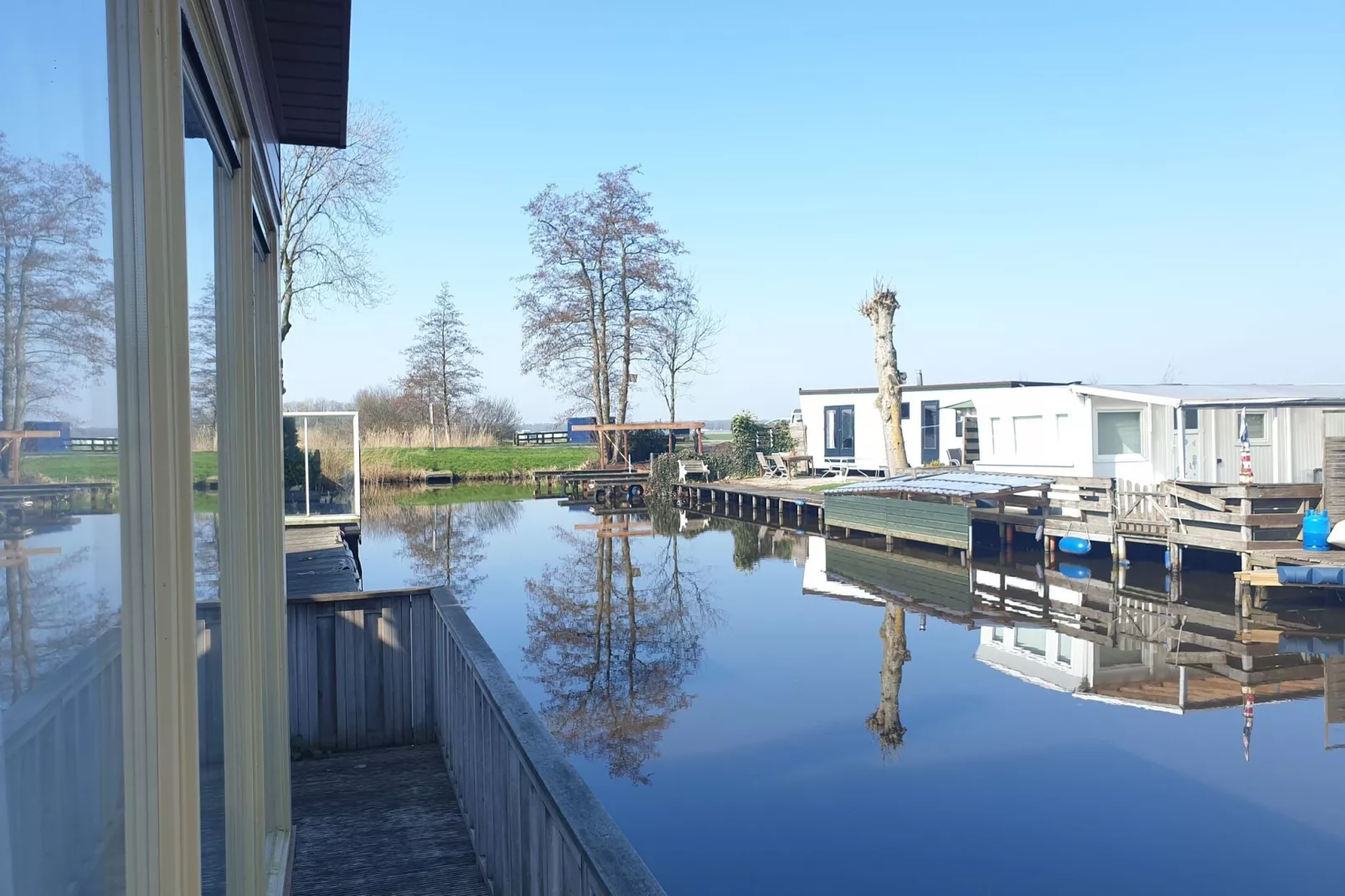 Luxe Chalet 15 in Bantega met sloep 8pax-Exterior summer