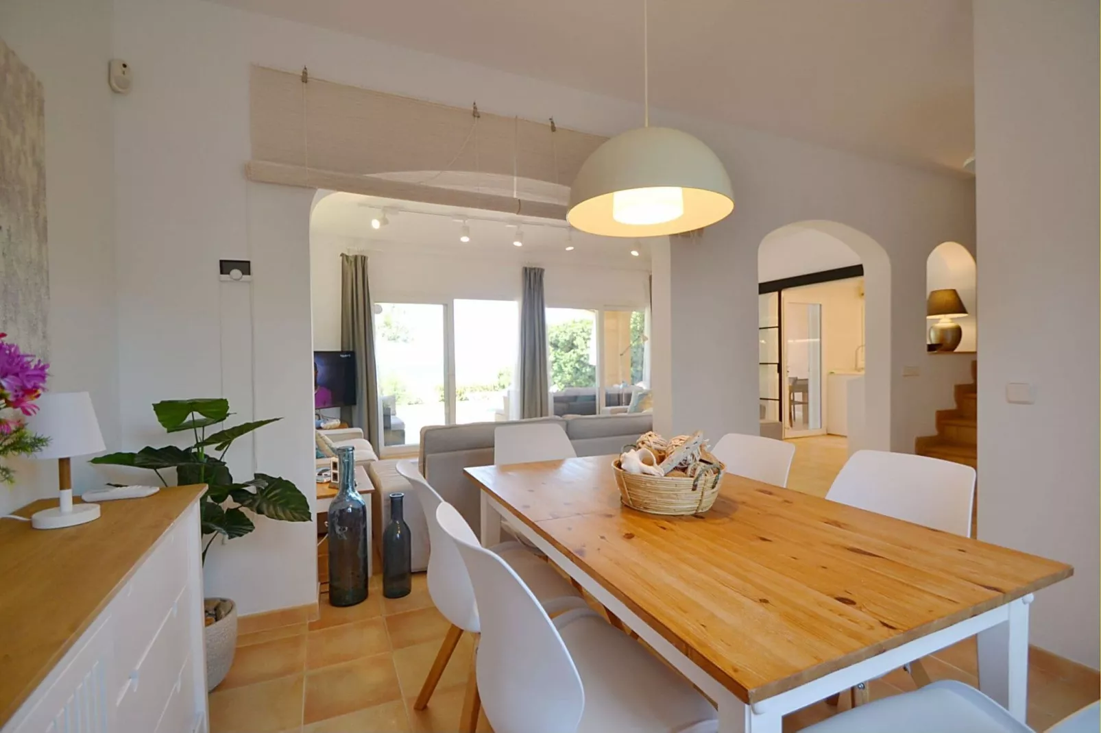 Embat-Dining room