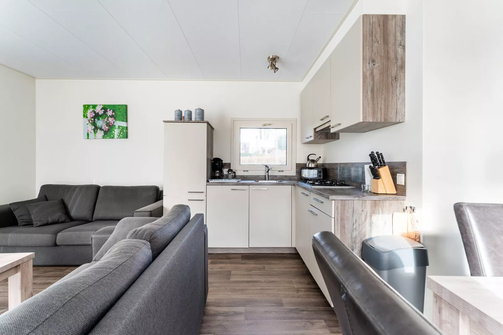 Luxe Chalet 15 in Bantega met sloep 8pax-Kitchen