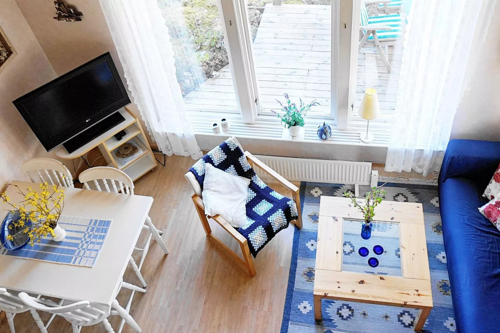 Seaside Charm in Flaton Retreat-By Traum-Indoor
