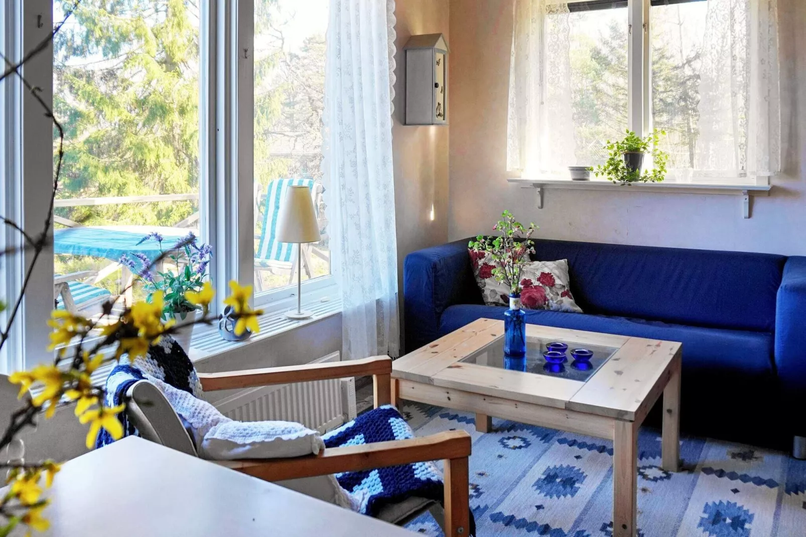 Seaside Charm in Flaton Retreat-By Traum-Indoor