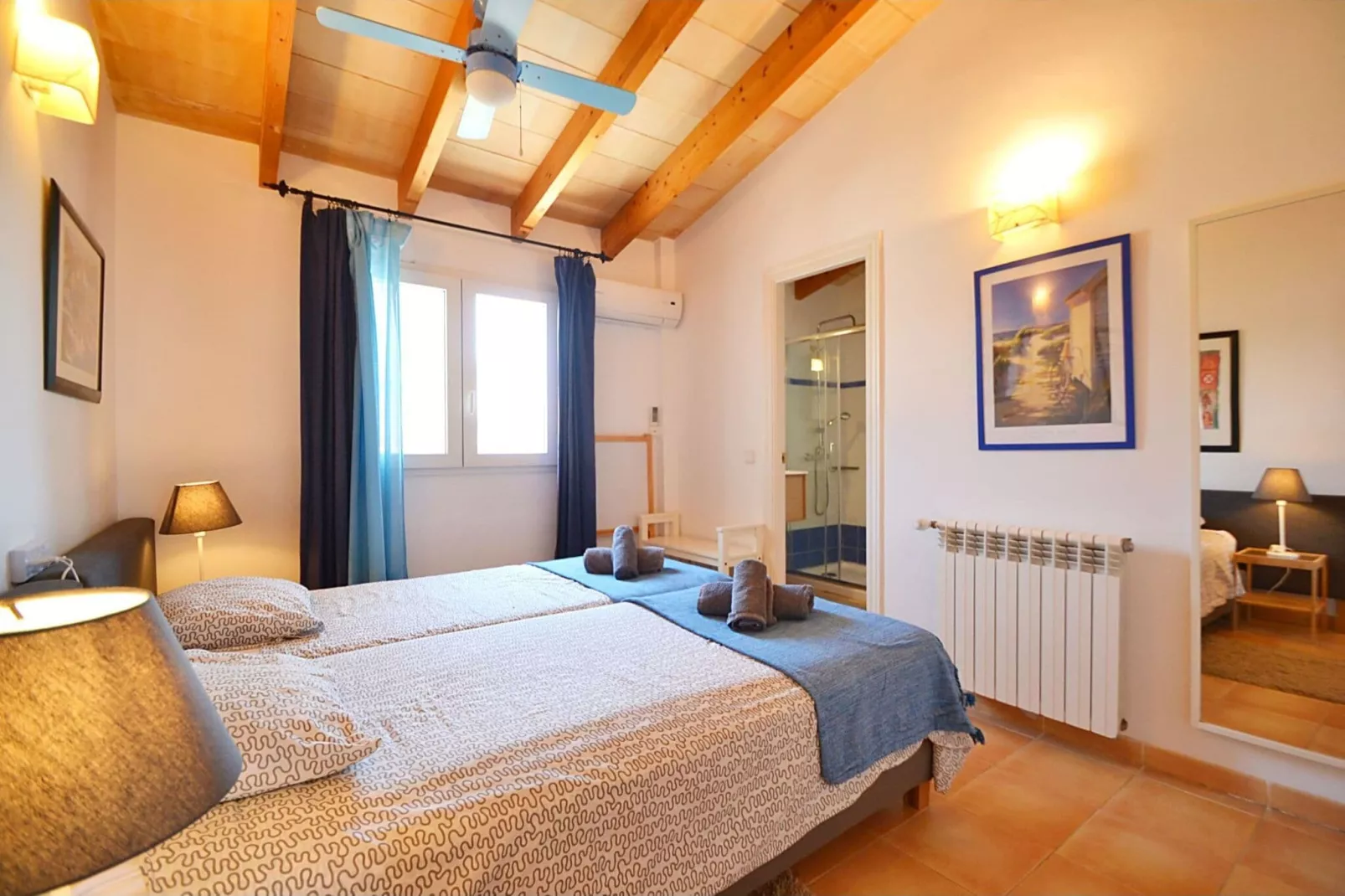 Embat-Bedroom