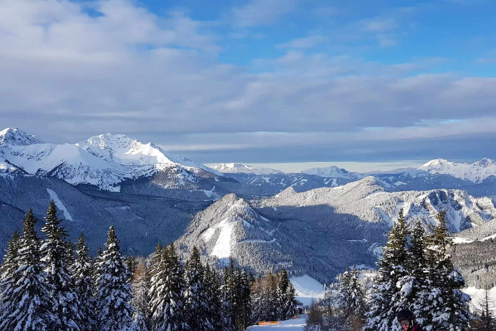 Chalet Bärenschanze-Area winter 1km