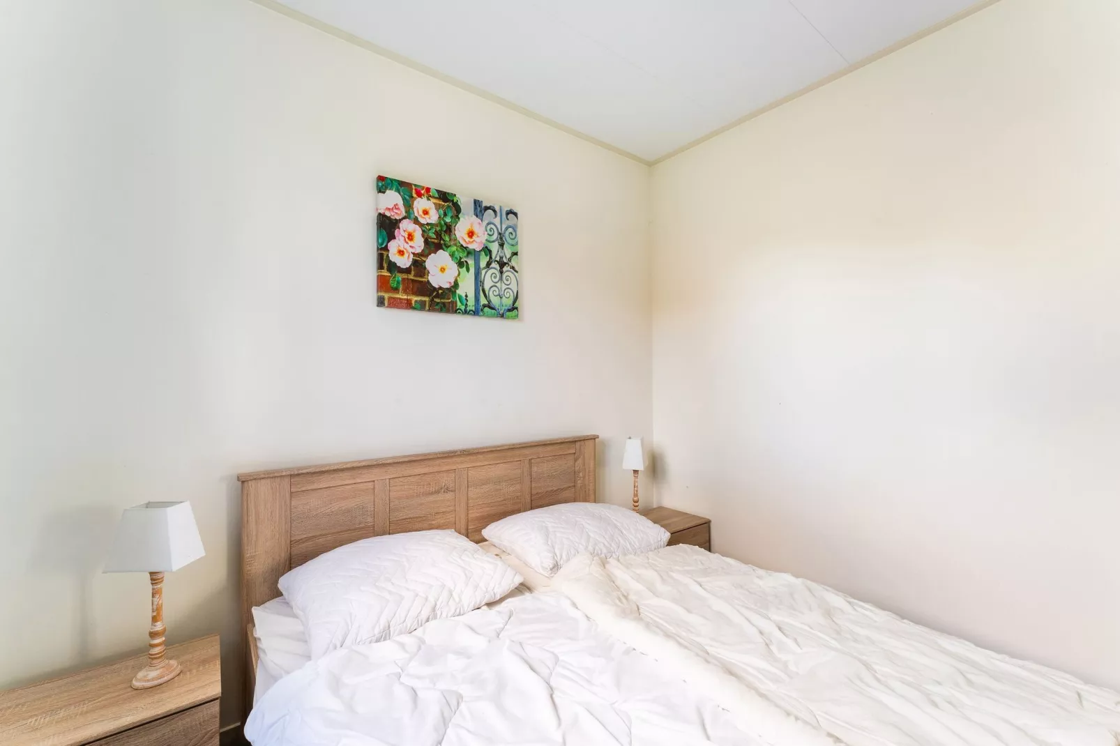 Luxe Chalet 15 in Bantega met sloep 8pax-Bedroom