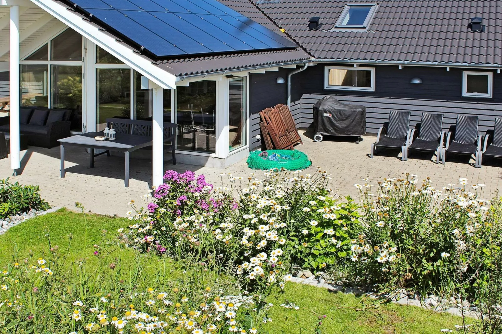 Luxury Retreat with Spa - By Traum Ferienwohnungen-Outdoor