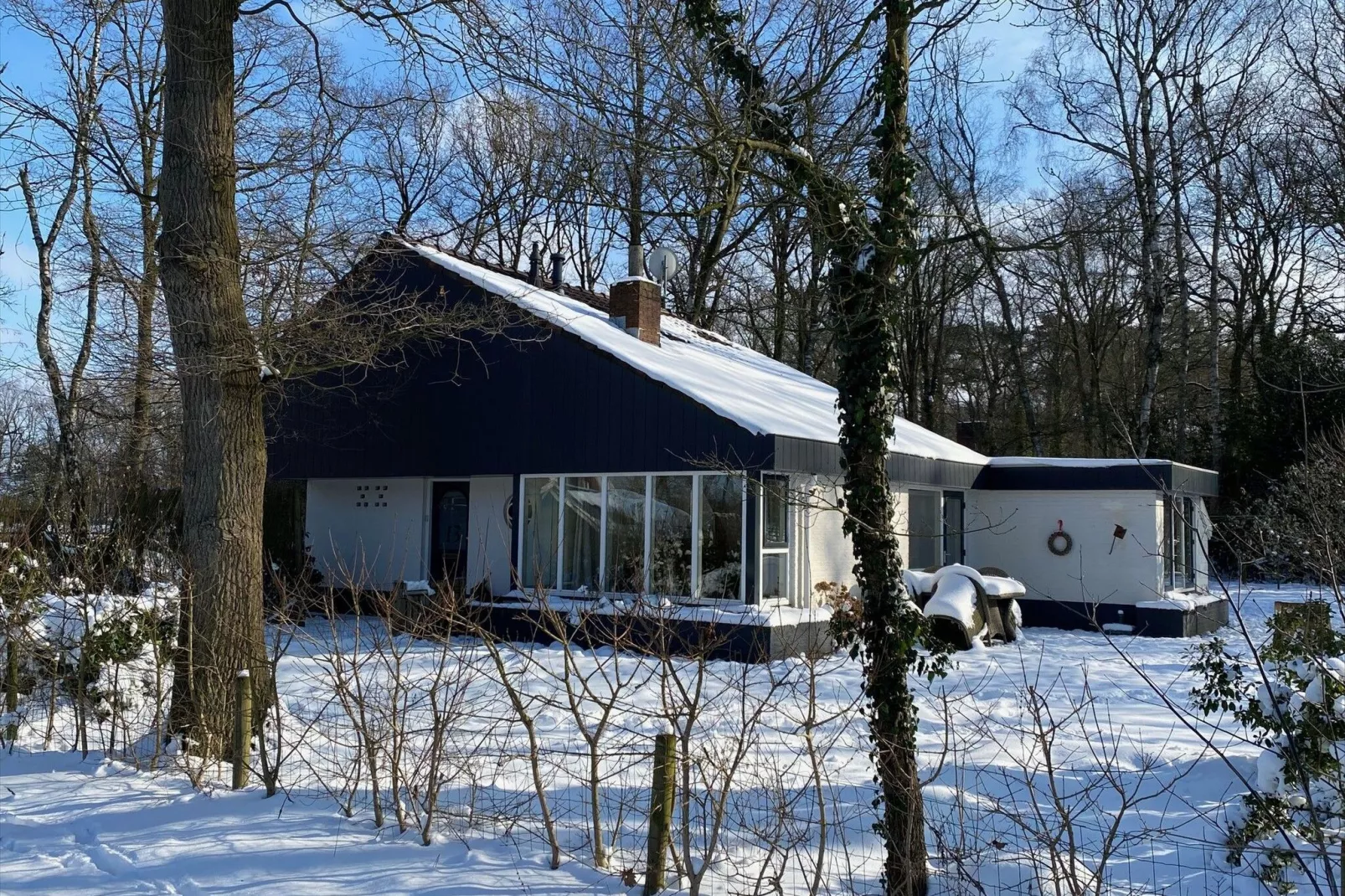 De ouwe diepvries-Exterior winter