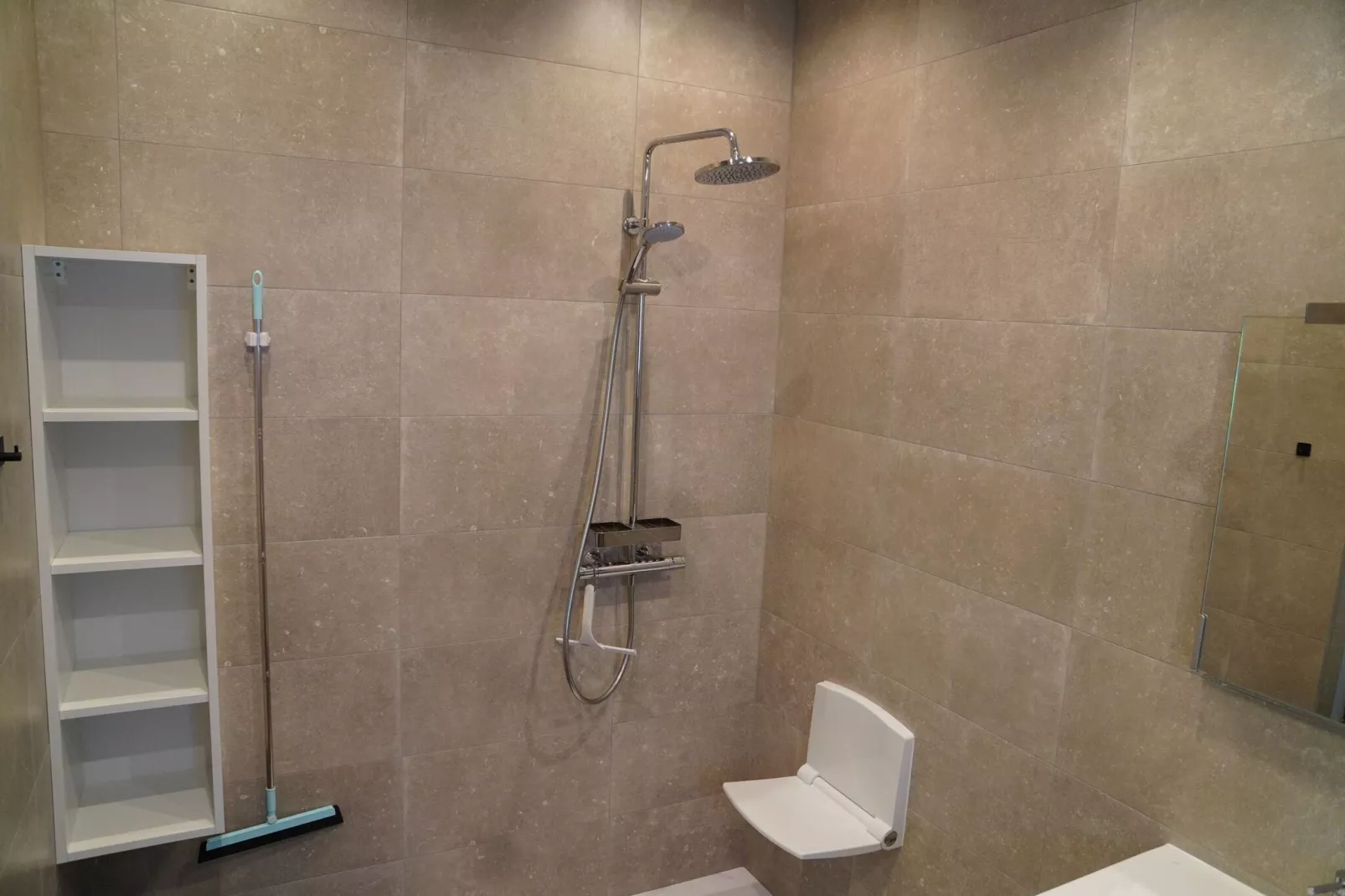 Vakantiepark De Rimboe & De Woeste Hoogte 25-Salle de bain