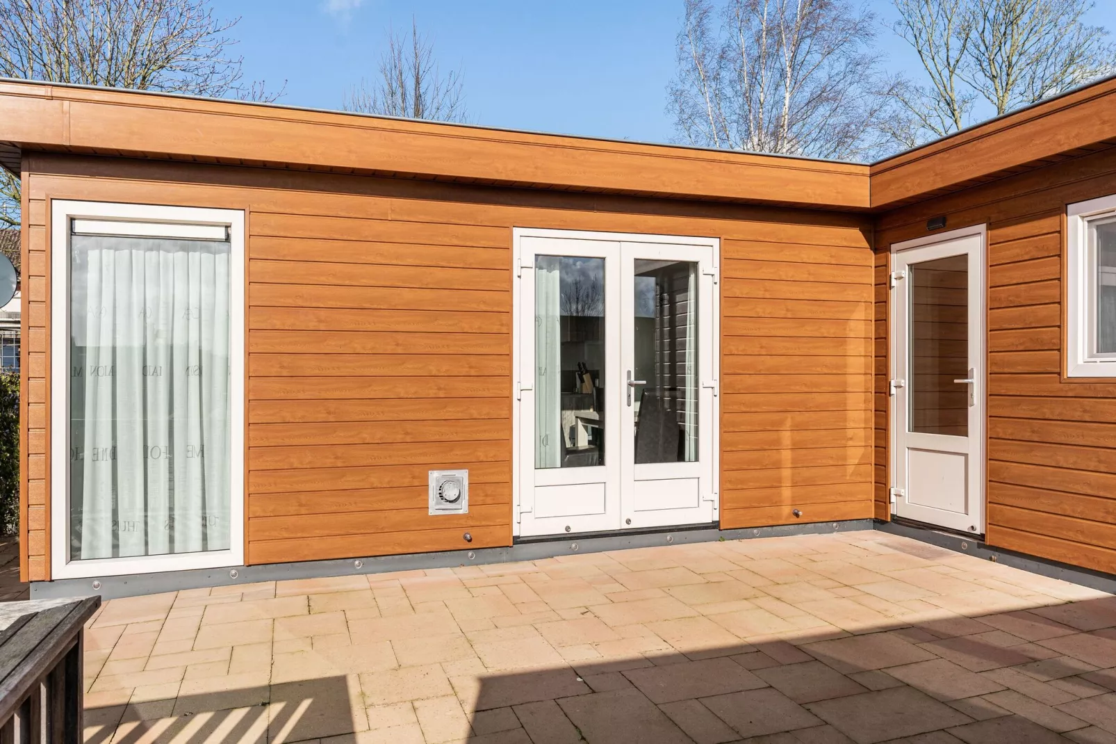 Luxe Chalet 15 in Bantega met sloep 8pax-Terrace balcony